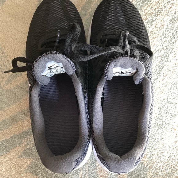 Nike Revolution 3 size 7W sneakers - Picture 8 of 8